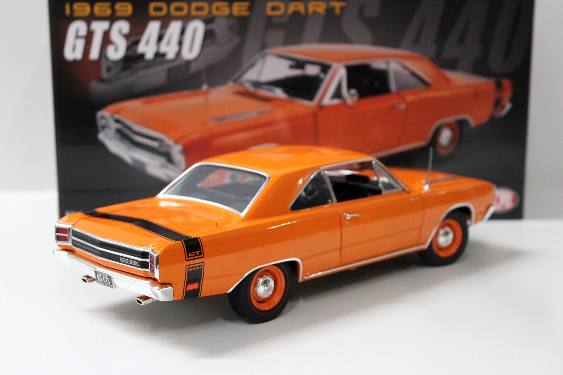 1:18 ACME 1969 Dodge Dart GTS 440 Coupe orange