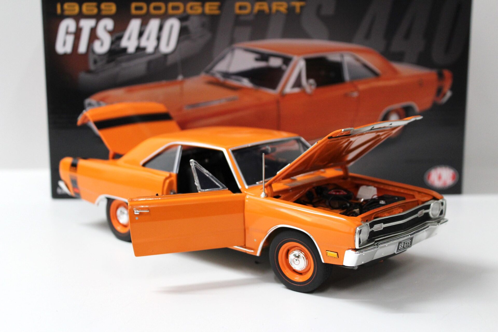 1:18 ACME 1969 Dodge Dart GTS 440 Coupe orange