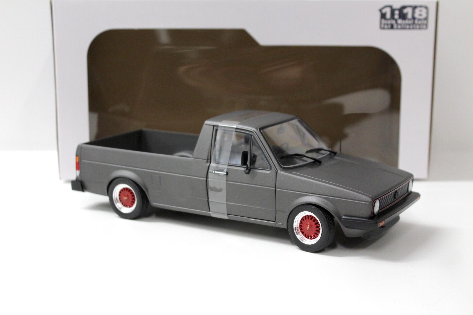 1:18 Solido VW Caddy MK1 Pick Up Custom II matt grey 1982