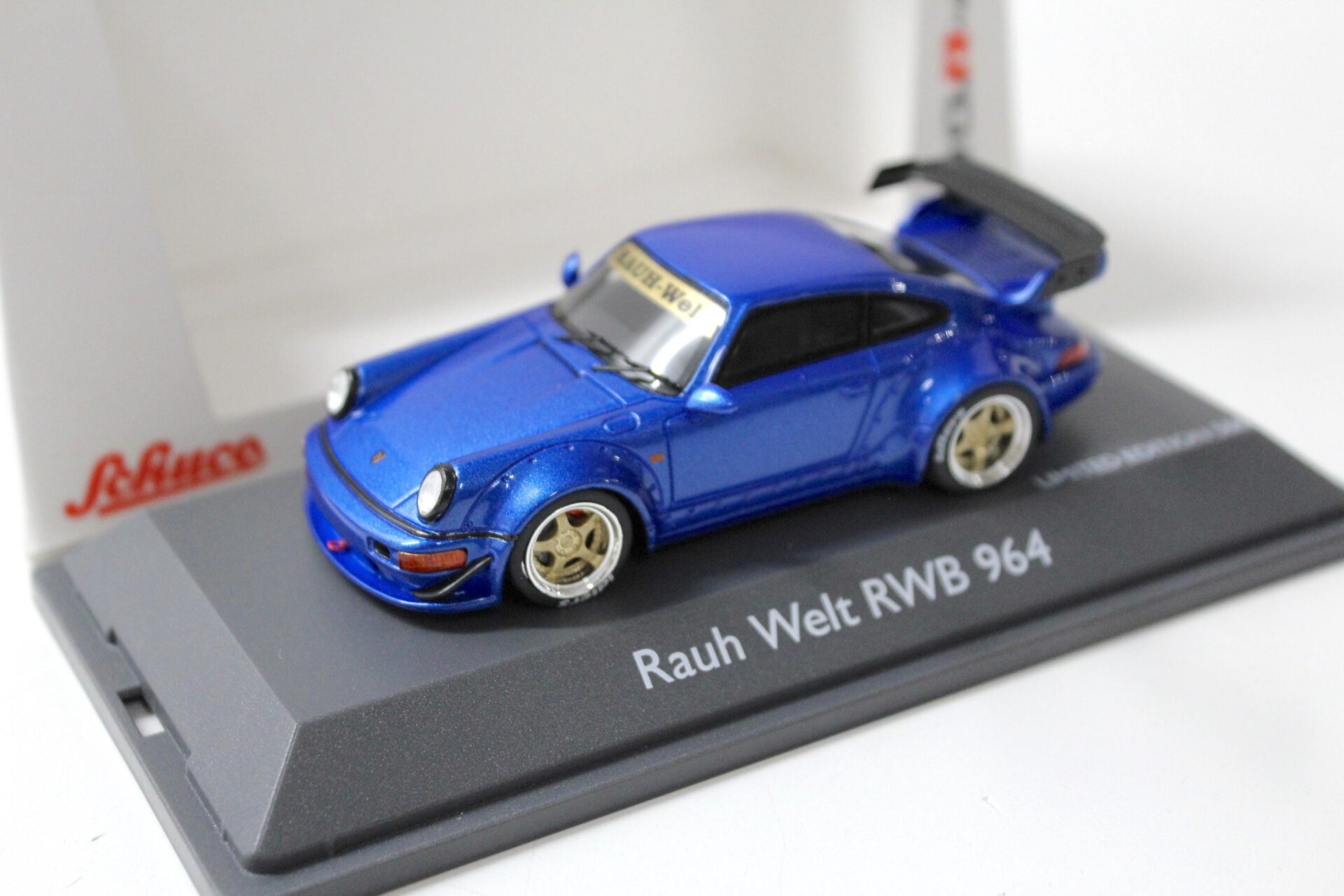 ID 53568 orig.jpg 1:43 Schuco Porsche 911 (964) RAUH-Welt RWB 964 blue