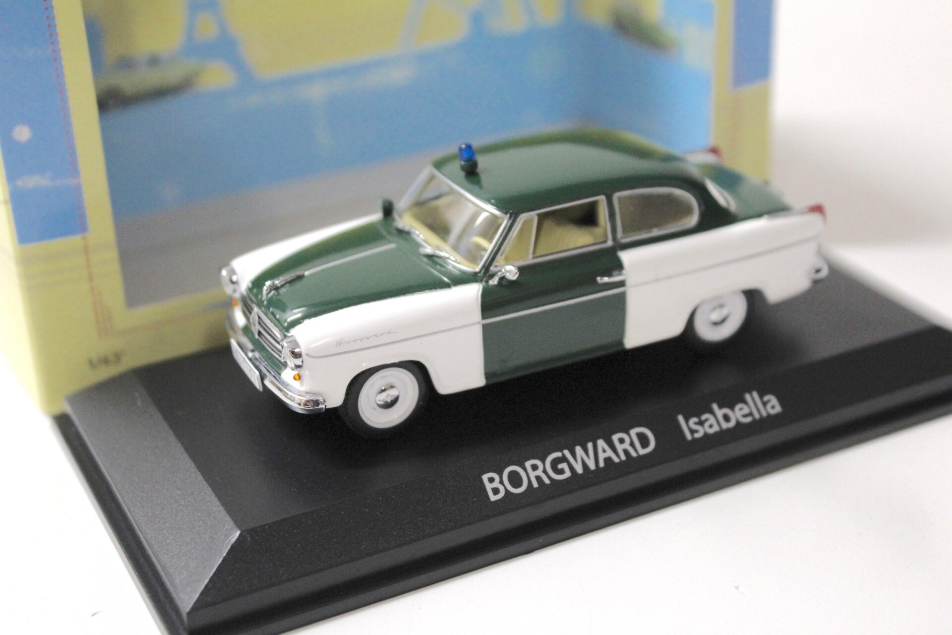 ID 53642 orig.jpg 1:43 Norev Borgward Isabella Police green/ white