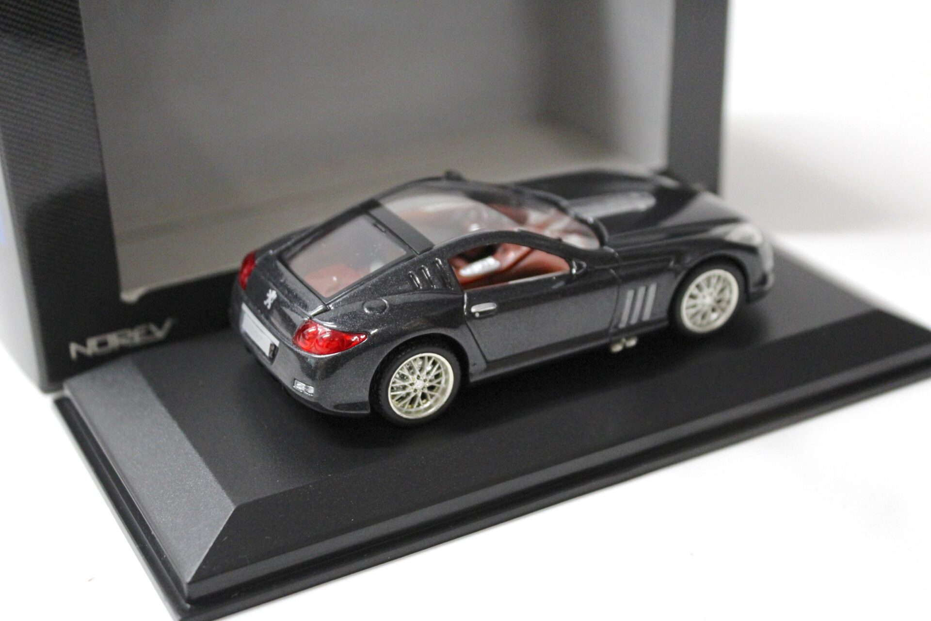 1:43 Norev Peugeot 907 V12 Concept Car dark grey