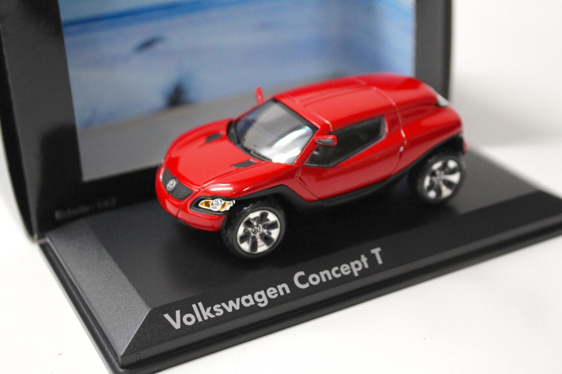 1:43 Norev Volkswagen Concept T red