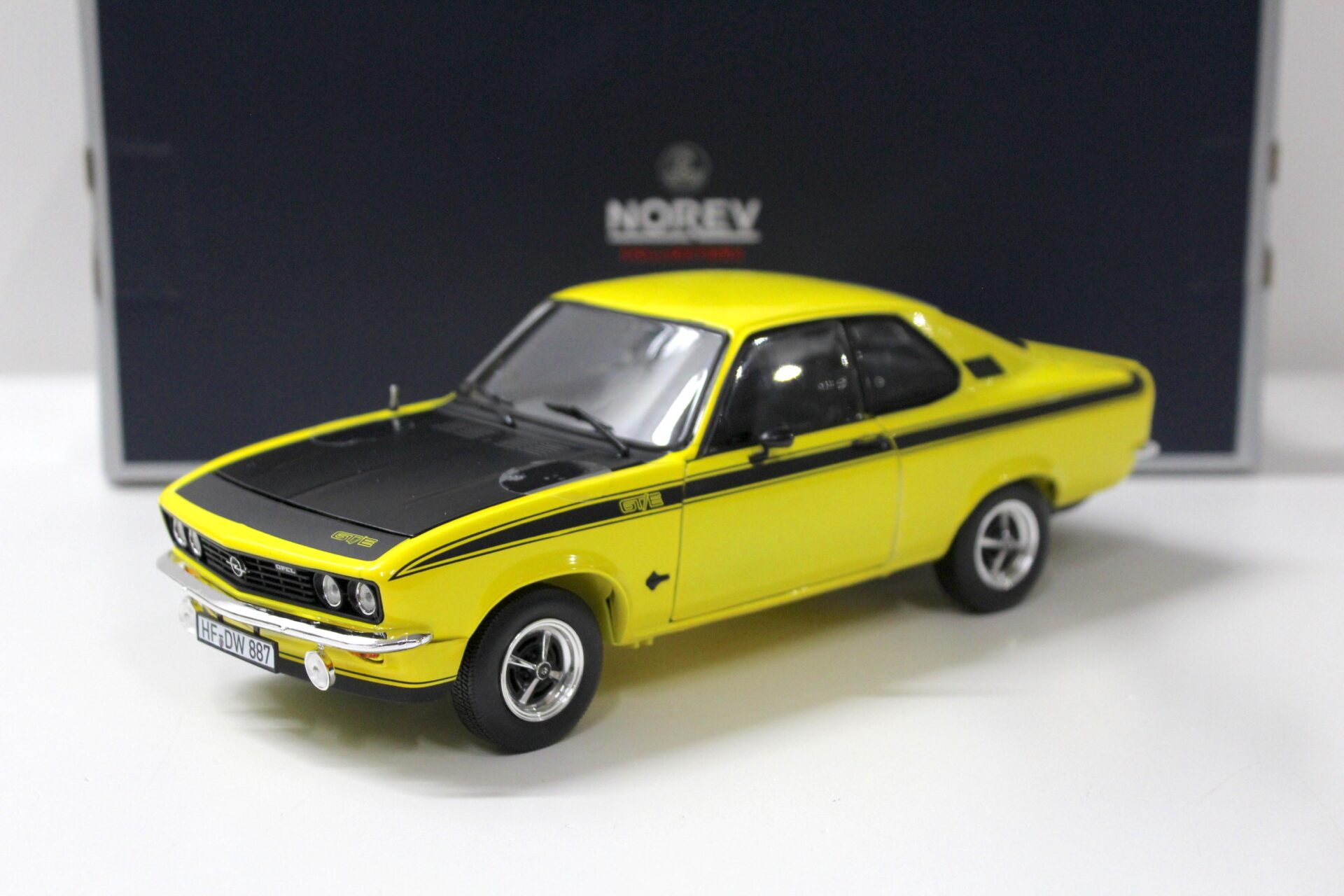 ID 53729 orig 1.jpg 1:18 Norev Opel Manta GT/E Coupe yellow/ black 1975