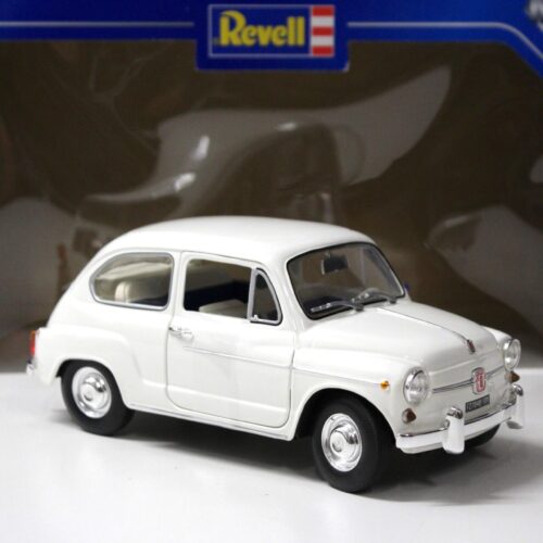 1:18 Revell Fiat 600 D white
