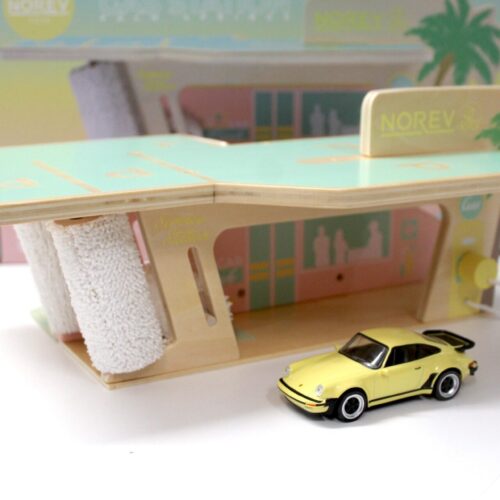 1:43 Norev Gas Station Palm Springs Station Service Diorama Holz + Porsche 911