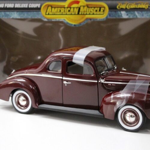 1:18 ERTL 1940 Ford Deluxe Coupe dark red - Image 2
