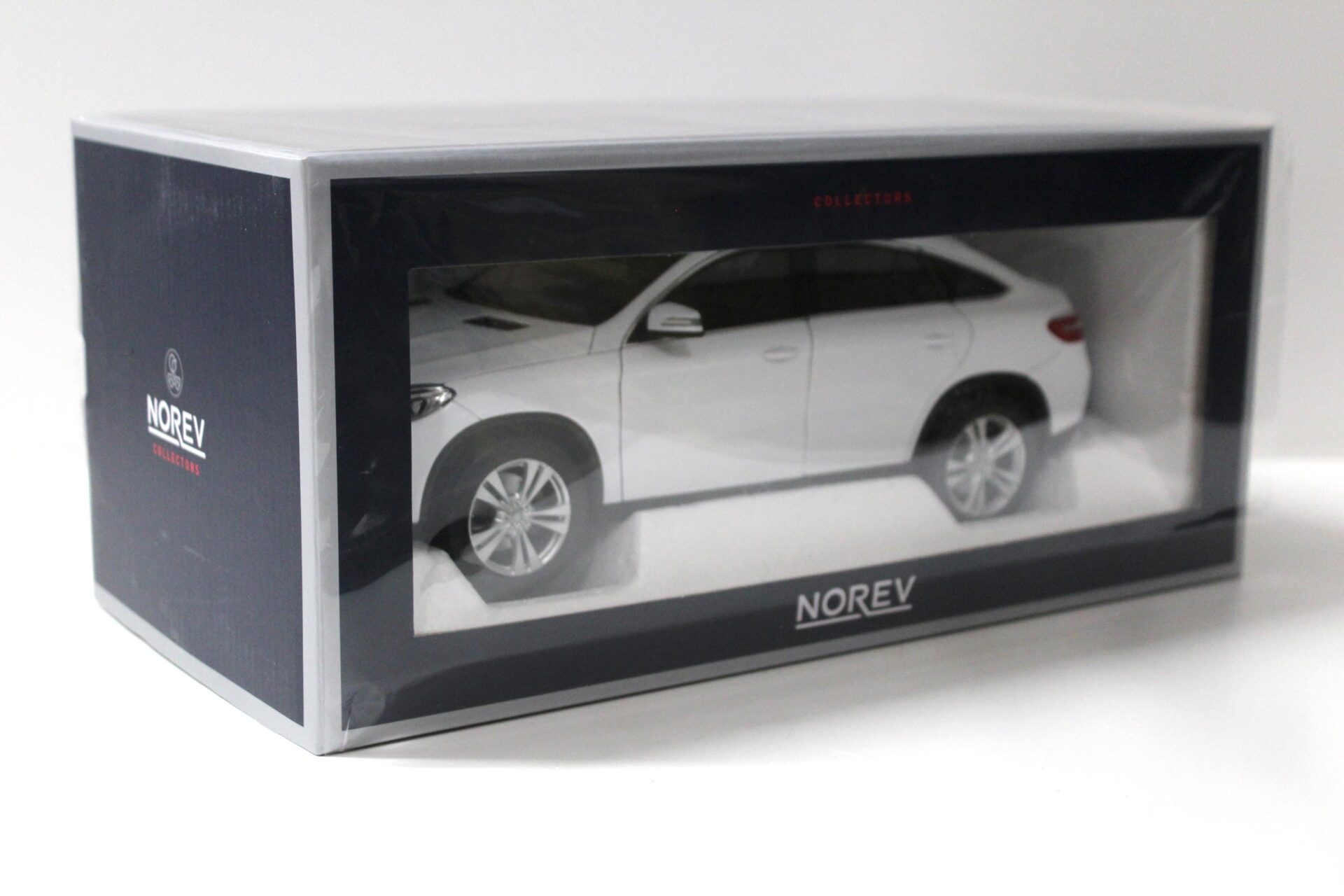 1:18 Norev Mercedes GLE Coupe 2015 white