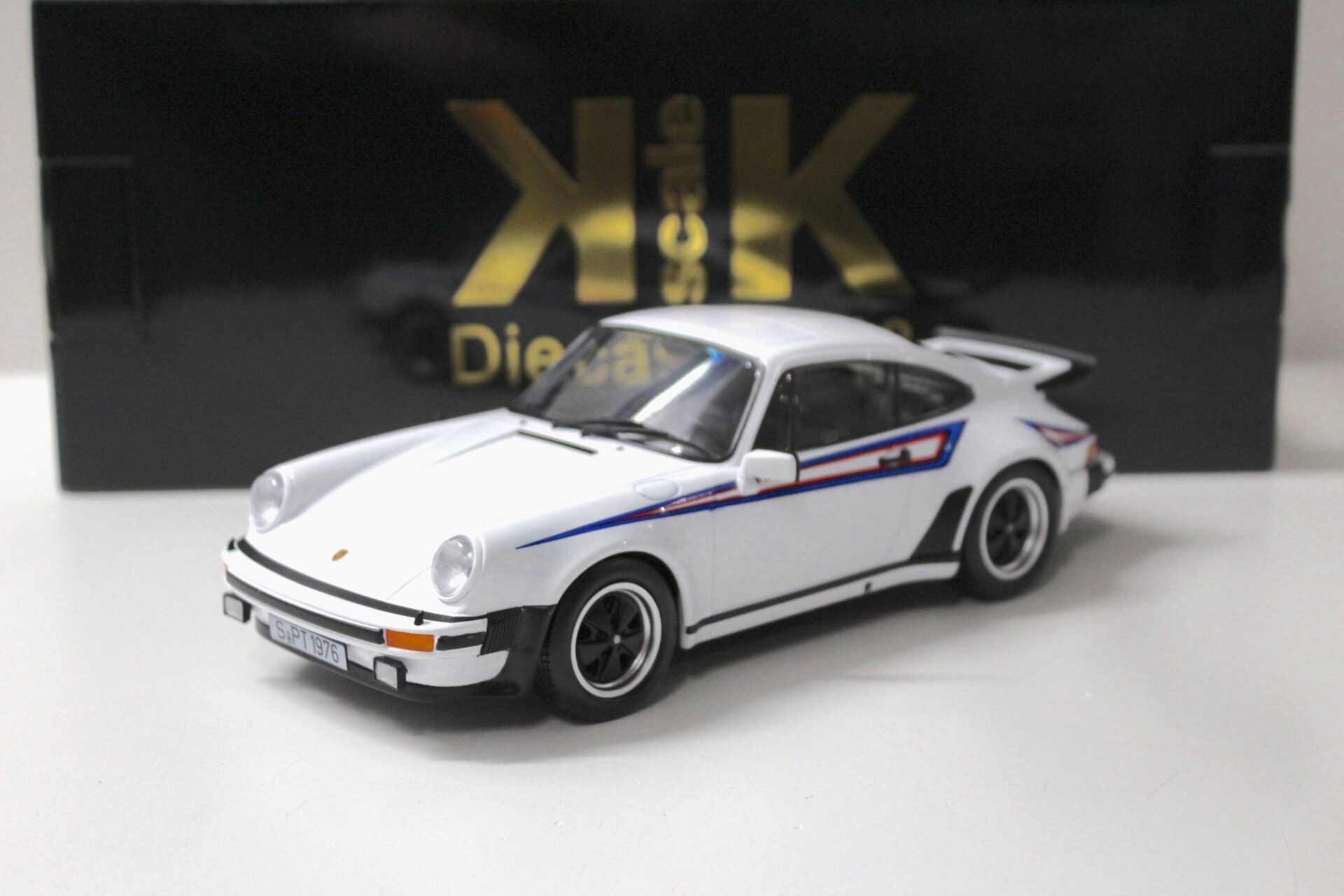 ID 54202 orig 1.jpg 1:18 KK-Scale Porsche 911 (930) Turbo 3.0 Coupe Martini white 1976