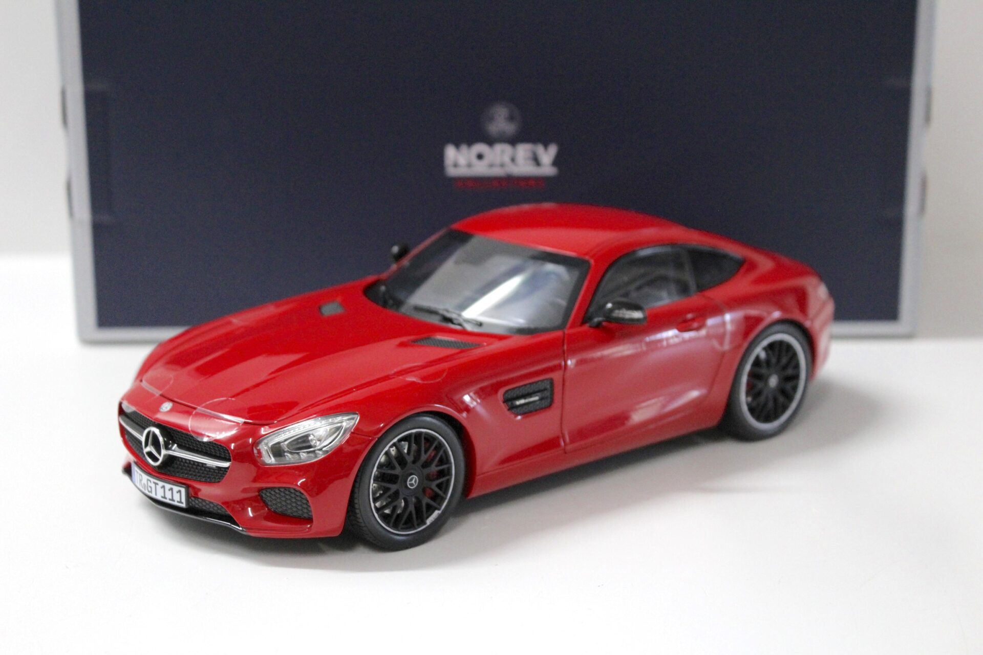 1:18 Norev Mercedes AMG GT Coupe 2015 red