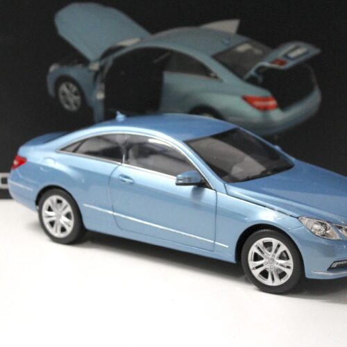 1:18 Norev Mercedes E500 E-Class Coupe Indigolith blue metallic 2009