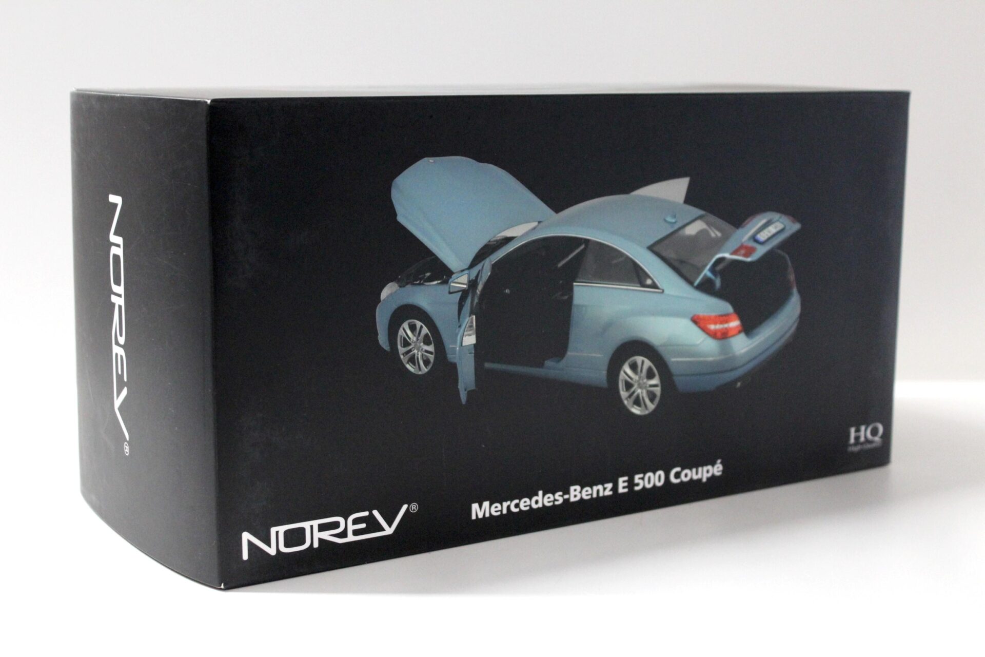 1:18 Norev Mercedes E500 E-Class Coupe Indigolith blue metallic 2009