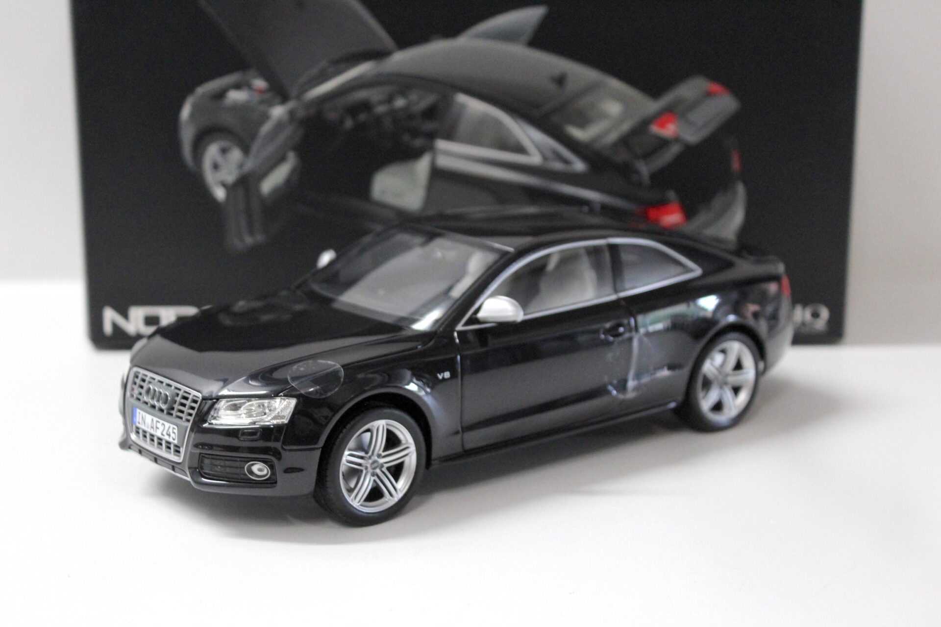 ID 54254 orig.jpg 1:18 Norev Audi S5 Coupe black
