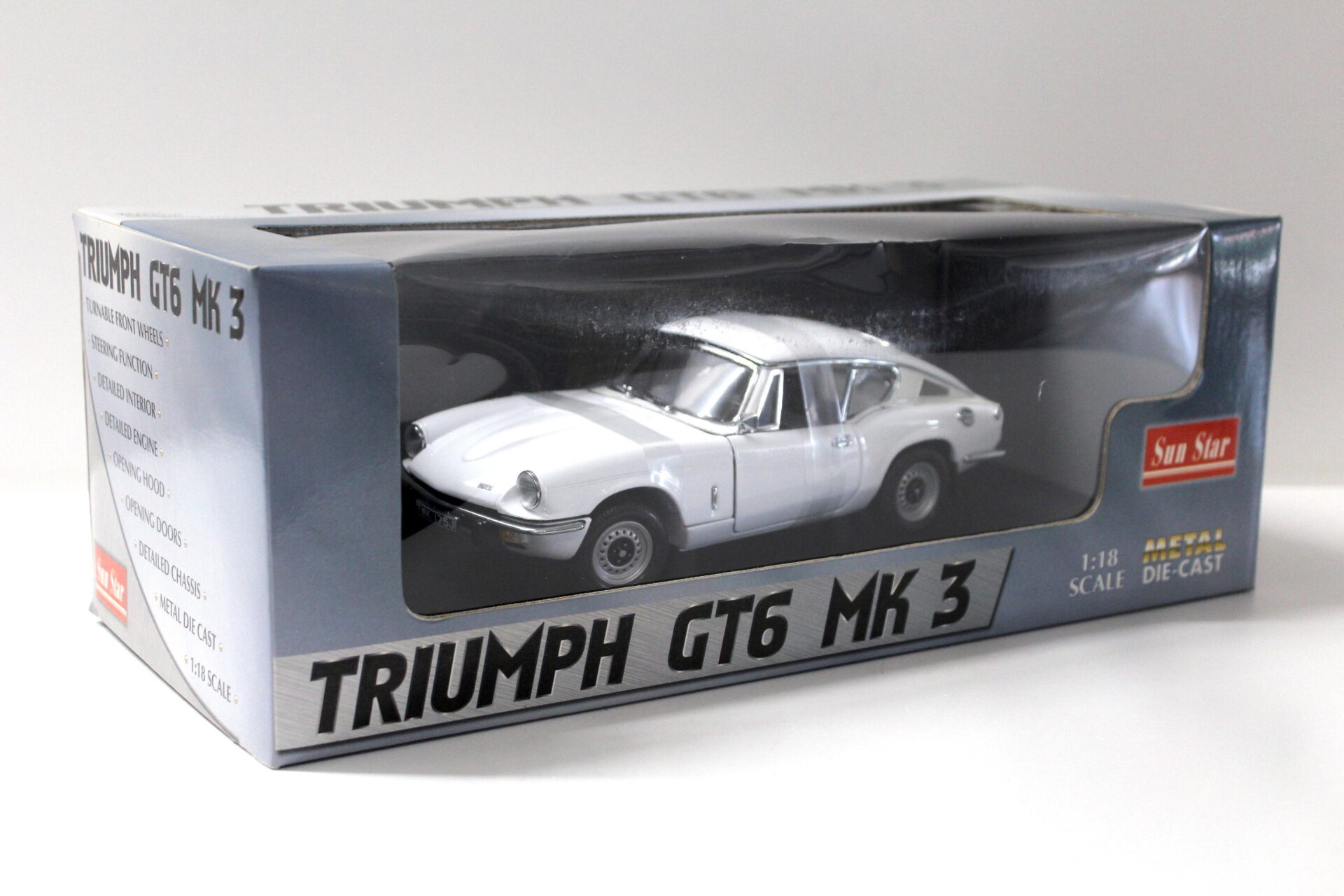 1:18 Sun Star Triumph GT6 MK3 Coupe white