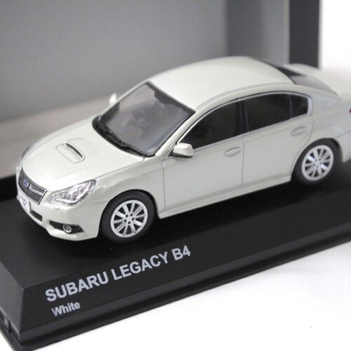 1:43 Kyosho Subaru Legacy B4 Sedan satin white pearl