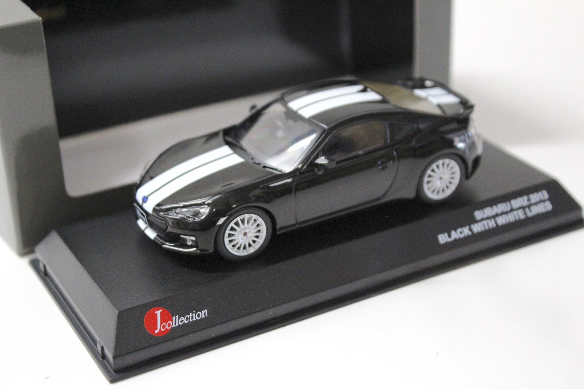 1:43 Kyosho J-Collection Subaru BRZ 2013 black with white stripes