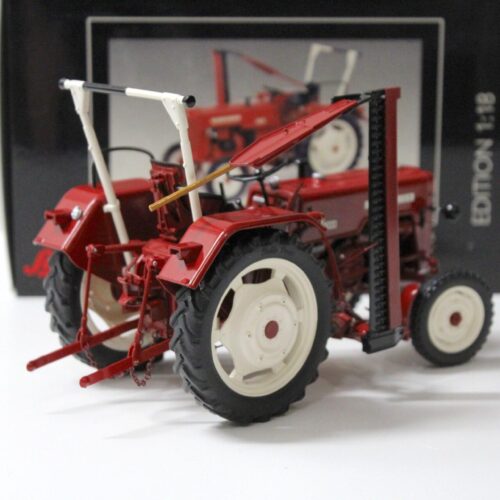1:18 Schuco Mc Cormick D 326 Traktor red