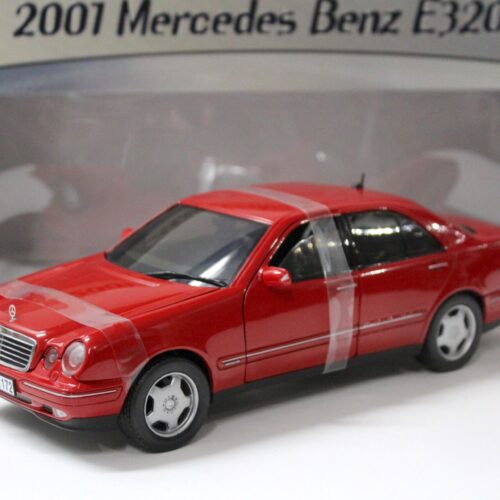 1:18 Sun Star Mercedes E320 Limousine Avantgarde red 2001