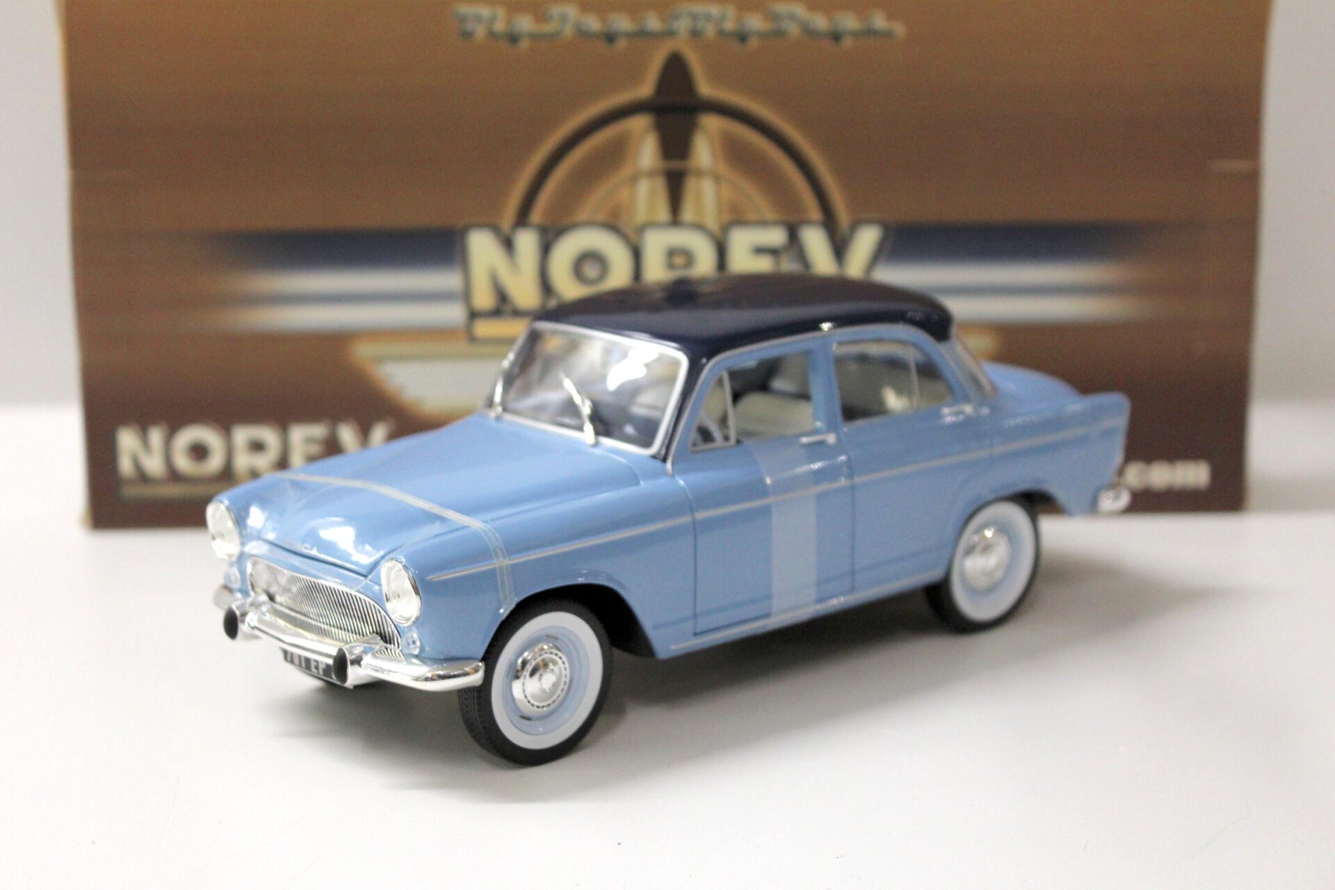 1:18 Norev Simca Aronde P60 Montlhery blue/ dark blue