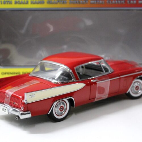 1:18 Motor City Classics 1957 Studebaker Golden Hawk Apache red