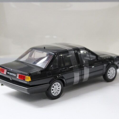 1:18 Welly VW Santana Passat B2 Stufenheck black