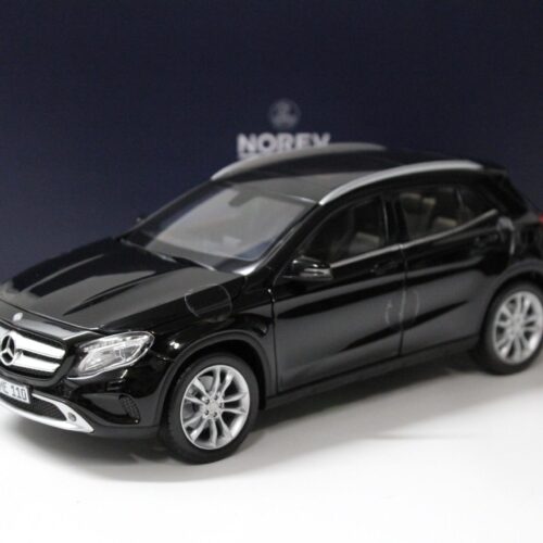 1:18 Norev Mercedes GLA -Klasse 2014 black
