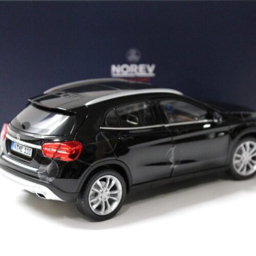 1:18 Norev Mercedes GLA -Klasse 2014 black