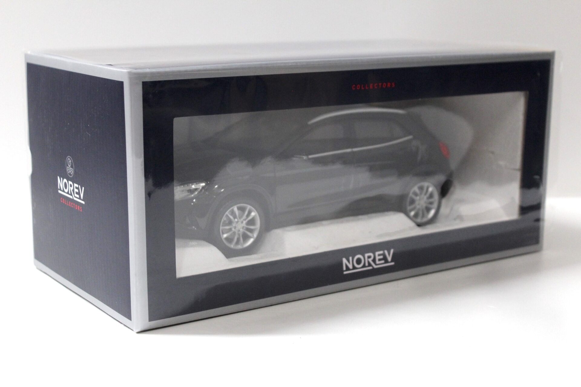 1:18 Norev Mercedes GLA -Klasse 2014 black