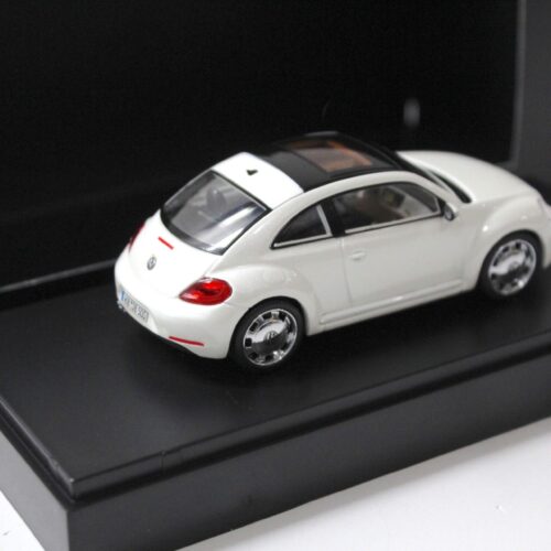 1:43 Schuco VW Beetle "The Beetle" 2012 white DEALER VERSION