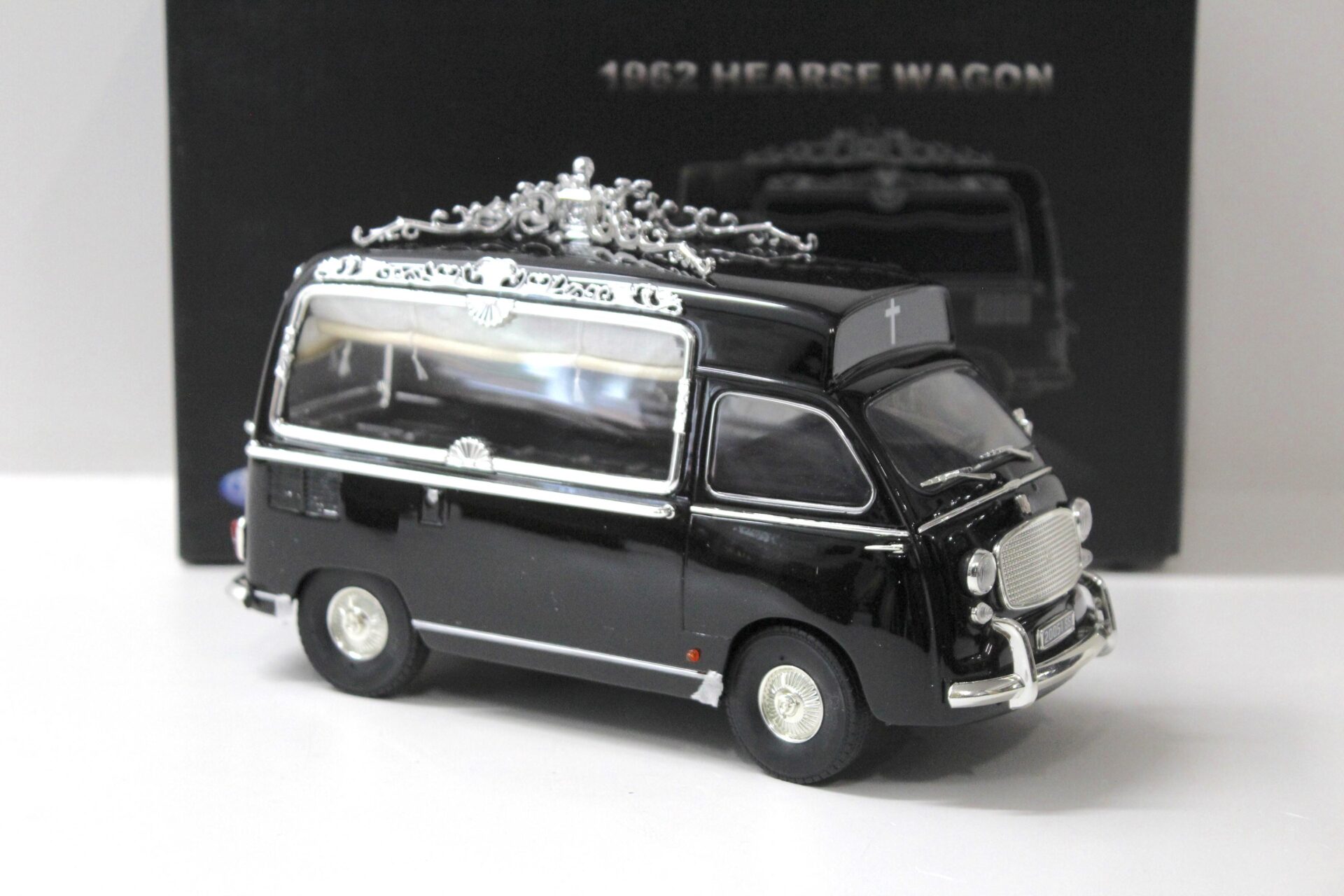 1:18 La Mini Miniera Fiat 600 Multipla 1962 Hearse Wagen Bestattungswagen black