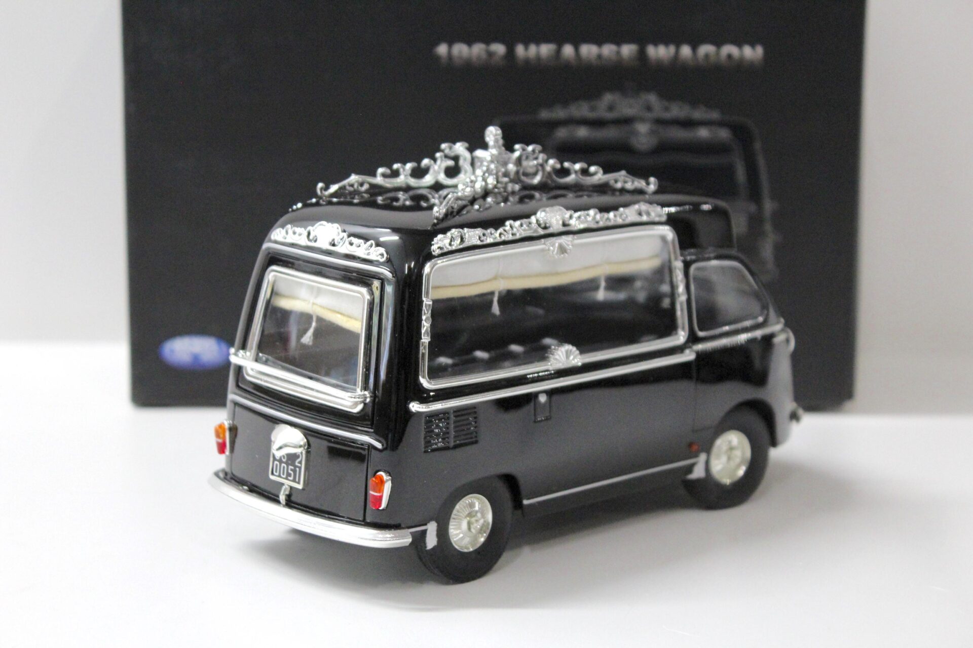 1:18 La Mini Miniera Fiat 600 Multipla 1962 Hearse Wagen Bestattungswagen black