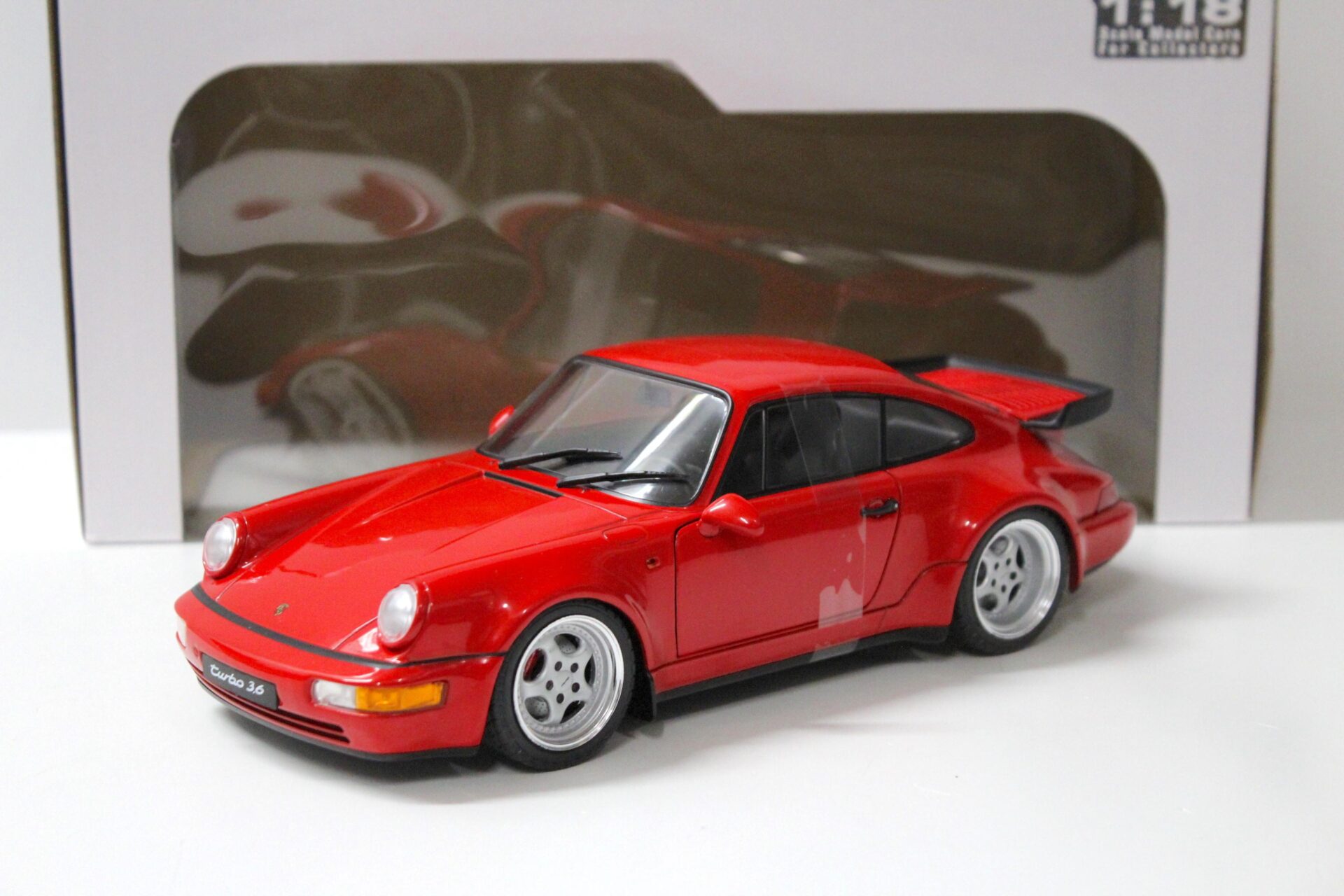 1:18 Solido Porsche 911 (964) Turbo 3.6 Coupe red 1990