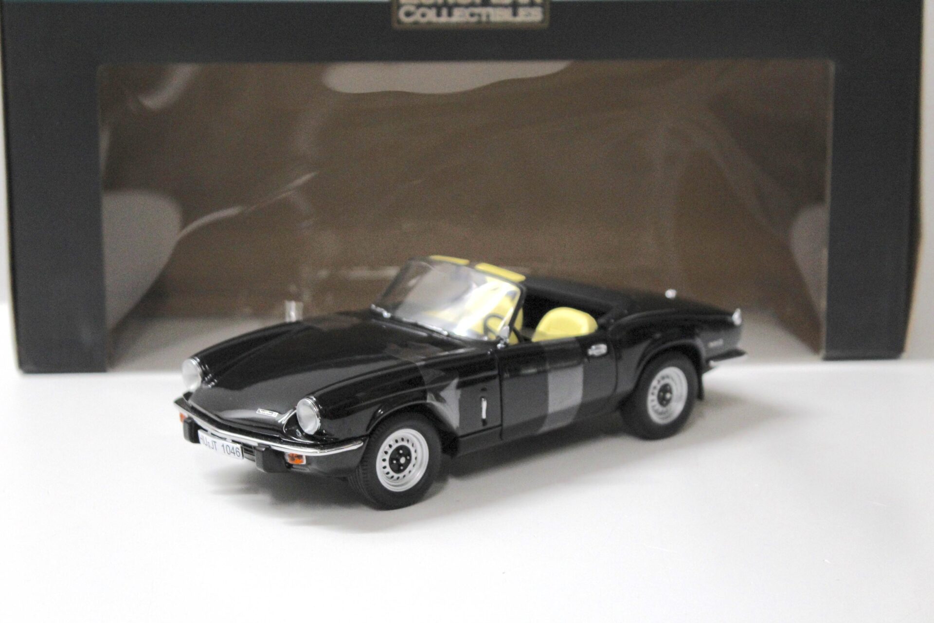1:18 SunStar Triumph Spitfire MK IV Roadster 1970 black