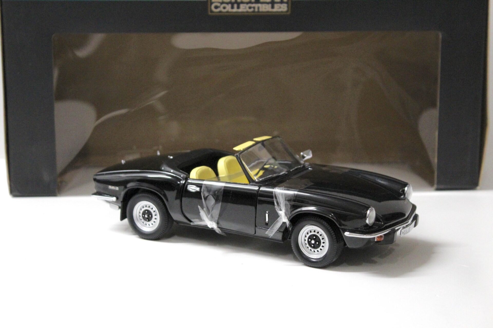 1:18 SunStar Triumph Spitfire MK IV Roadster 1970 black