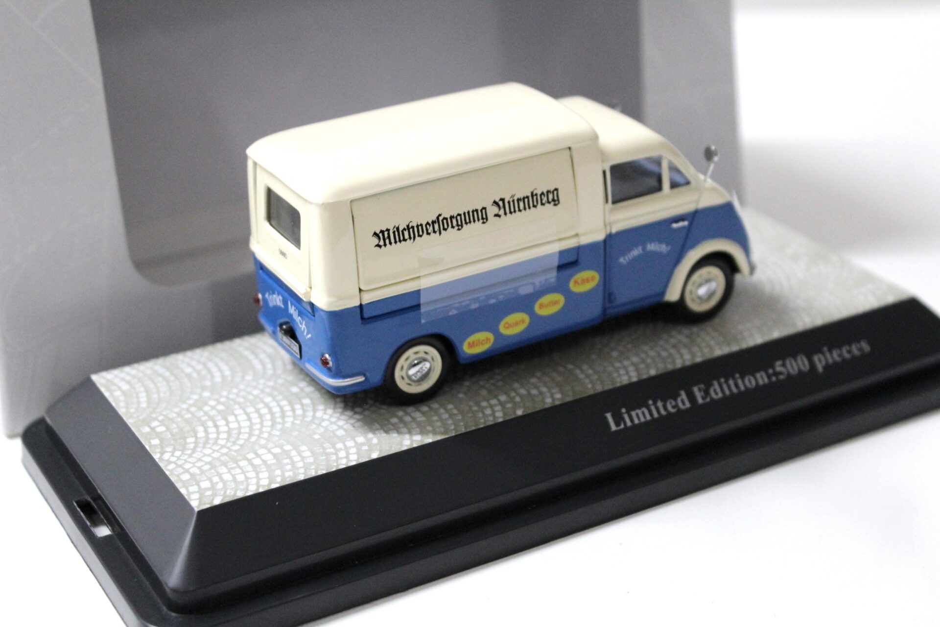 1:43 Premium ClassiXXs DKW Schnelllaster Milchversorgung Nürnberg white/ blue