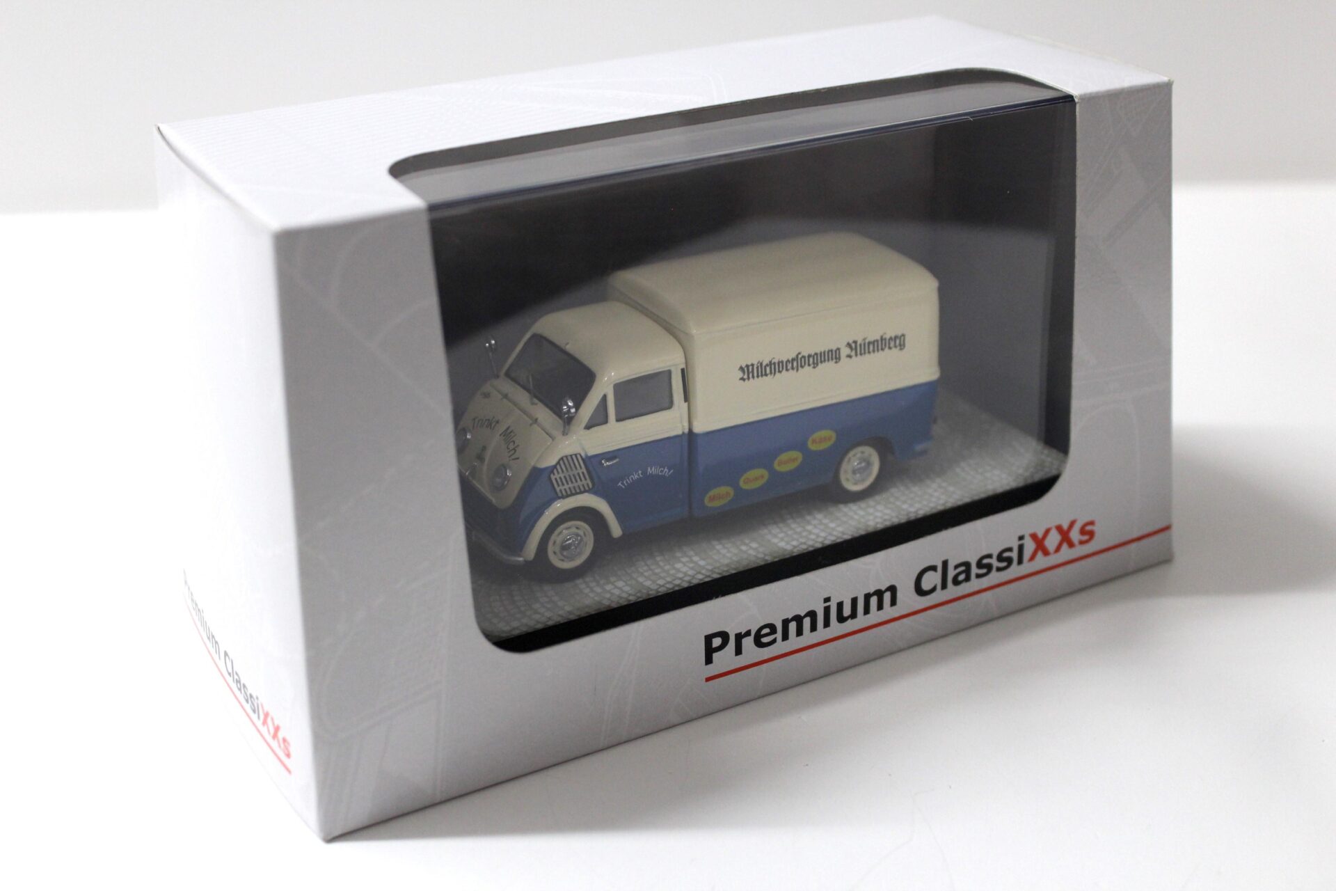 1:43 Premium ClassiXXs DKW Schnelllaster Milchversorgung Nürnberg white/ blue