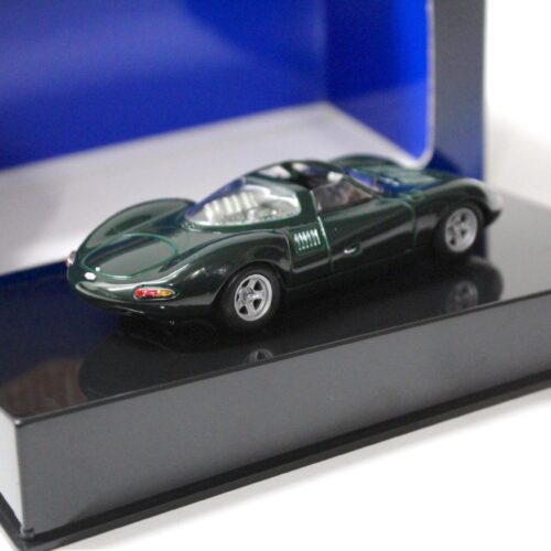 1:43 AUTOart Jaguar XJ 13 green