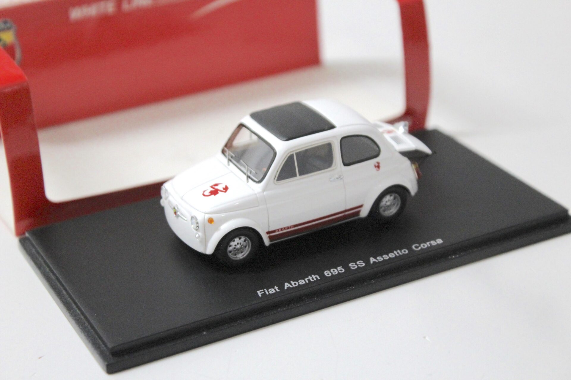ID 55249 orig.jpg 1:43 Spark Fiat Abarth 695 SS Assetto Corsa white/ red