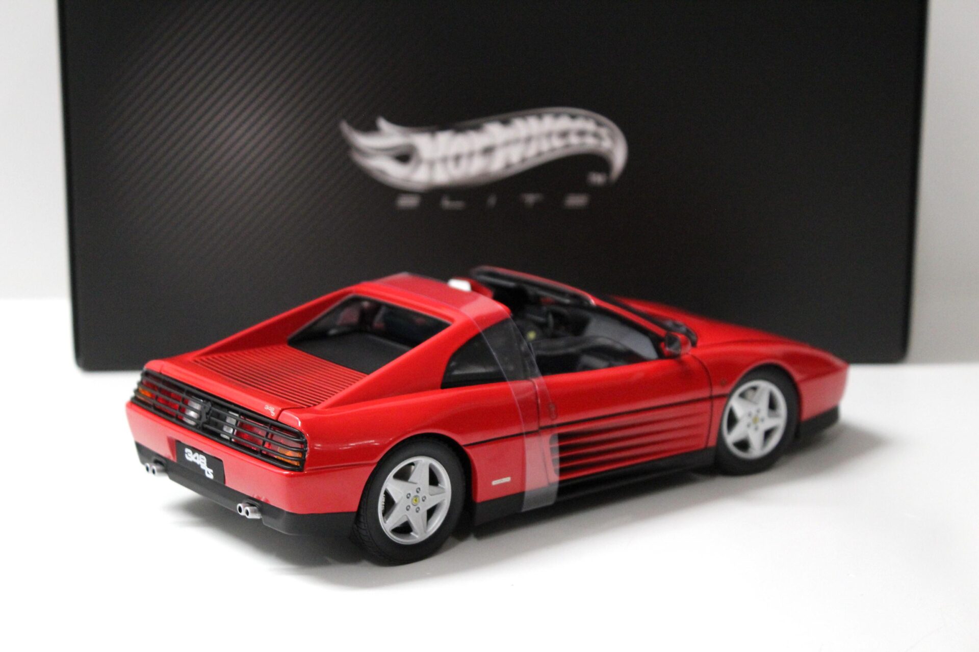 1:18 Hot Wheels Elite Ferrari 348 TS red