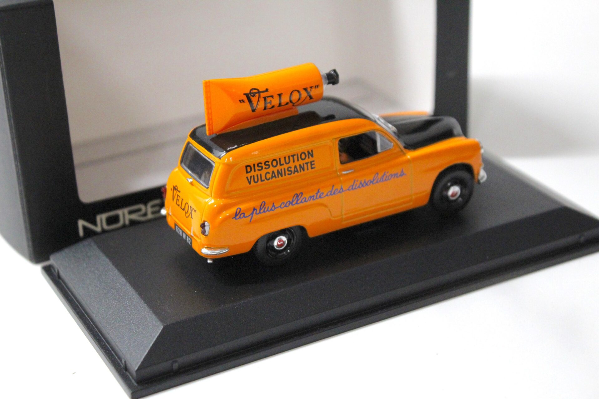 1:43 Norev Simca Aronde Messagere Kombi "VELOX" orange/ black