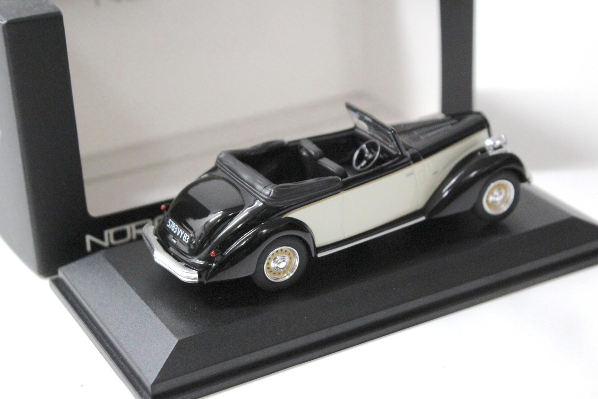1:43 Norev Hotchkiss Languedoc 1949 Convertible black/ beige