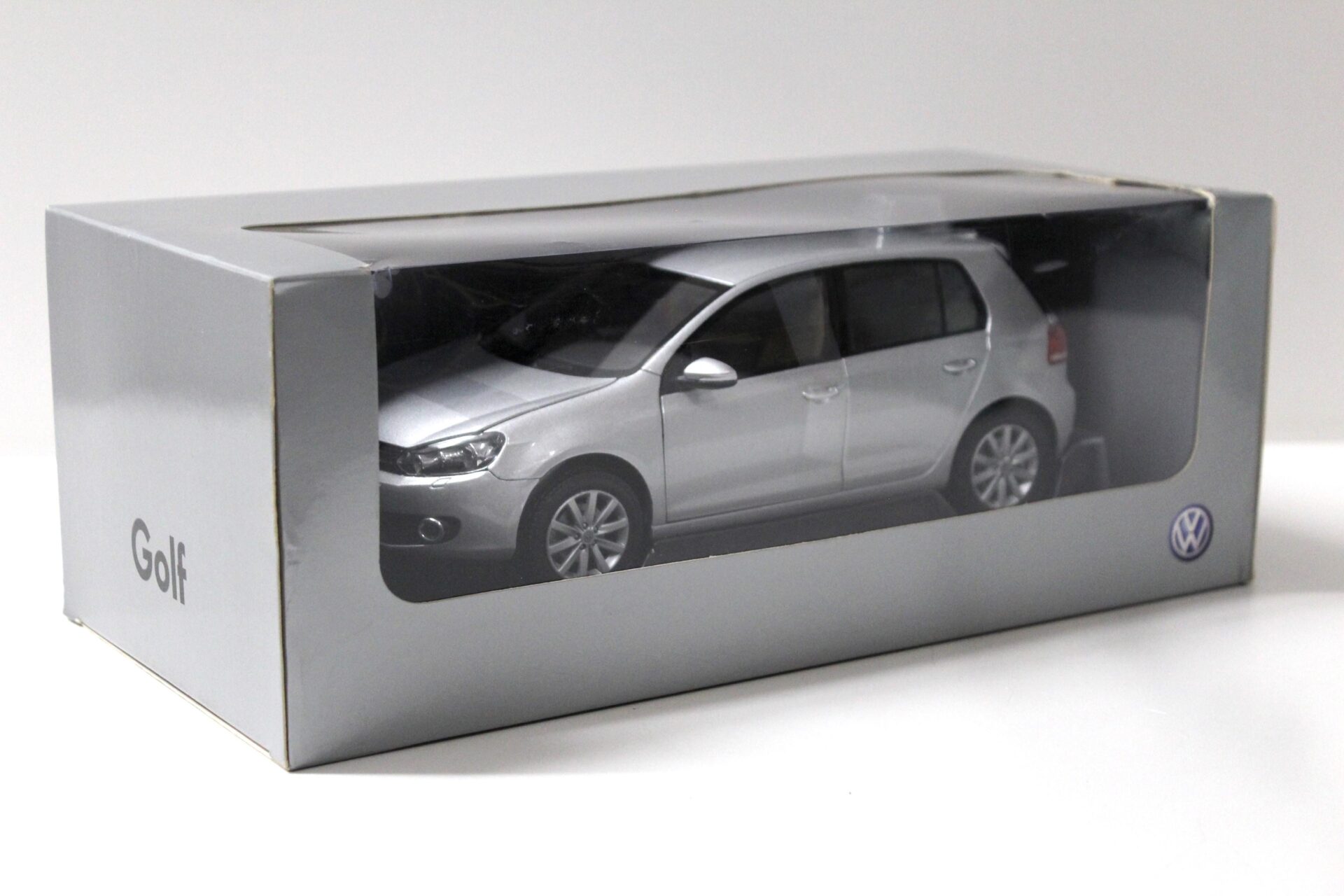1:18 Norev VW Golf 6 VI silver DEALER VERSION