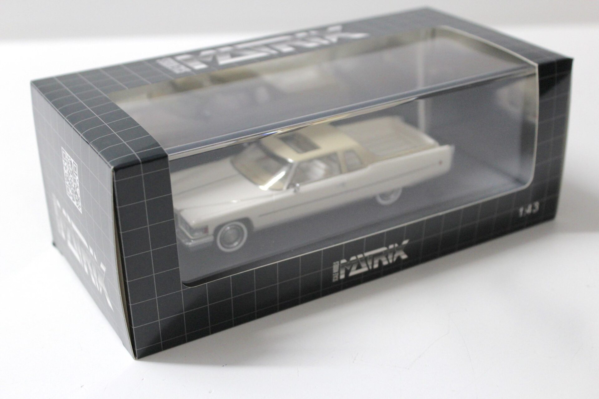 1:43 Matrix 1967 Cadillac Mirage Sports Wagon Pick-Up Traditional Coach beige/ white
