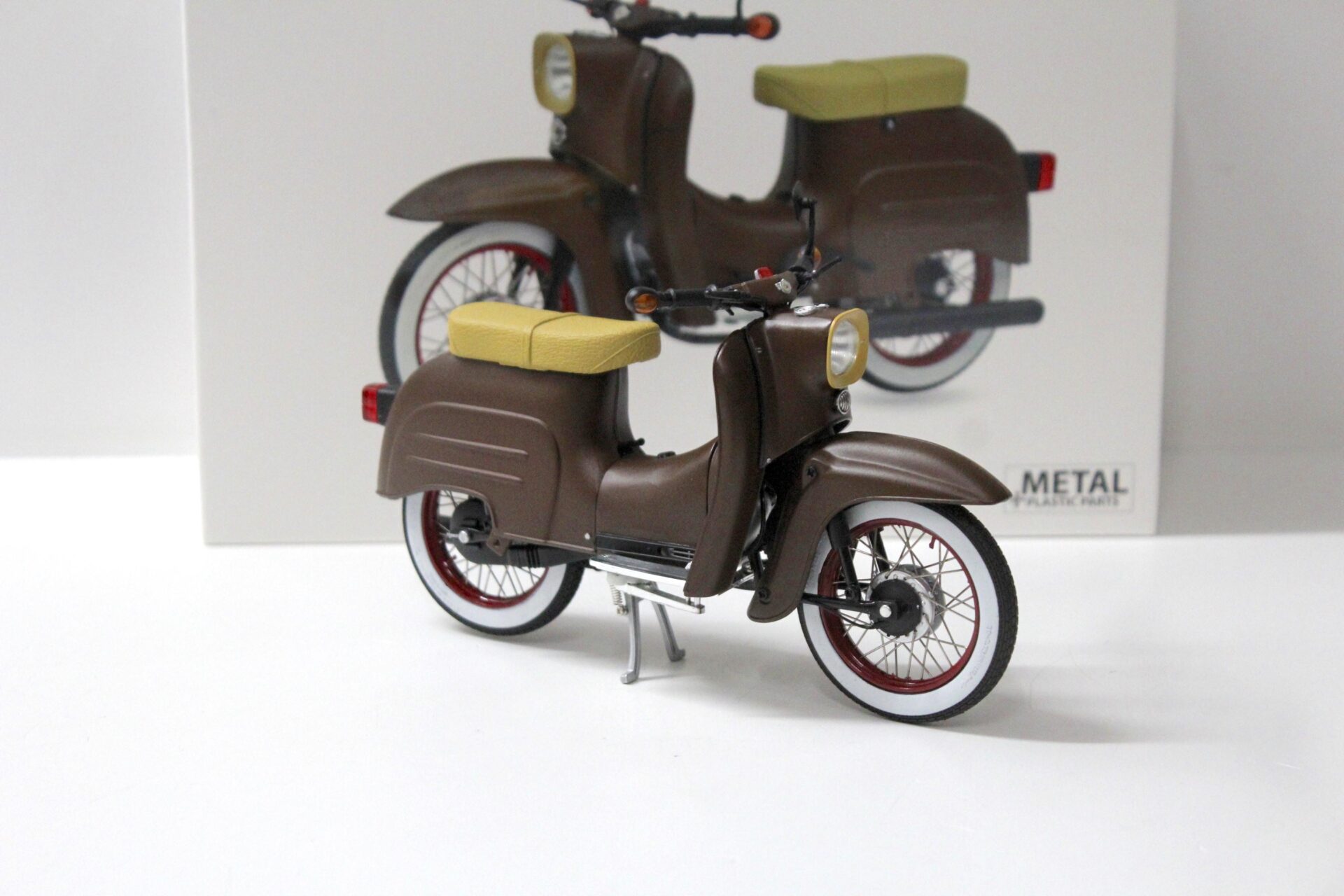 1:10 Schuco Simson Schwalbe KR51/1 "Custom II" matt brown