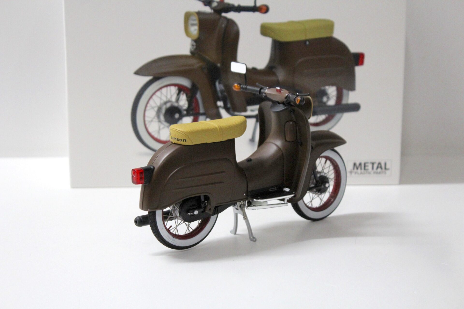 1:10 Schuco Simson Schwalbe KR51/1 "Custom II" matt brown