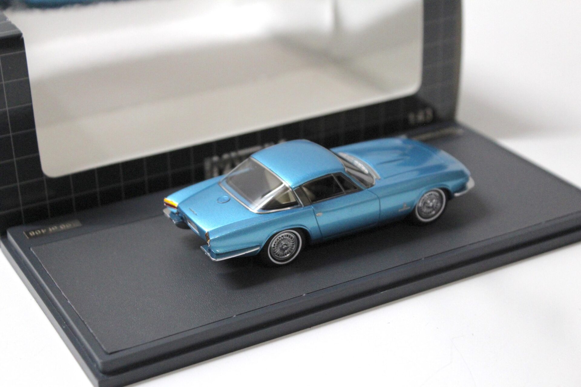 1:43 Matrix Chevrolet Corvette Rondine Pininfarina 1963 petrol blue metallic