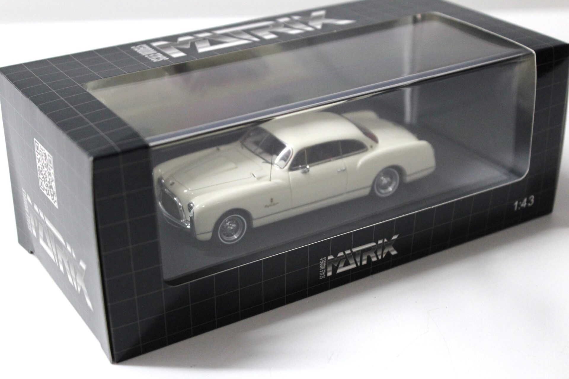 1:43 Matrix 1953 Chrysler Ghia C.B. Thomas Special white