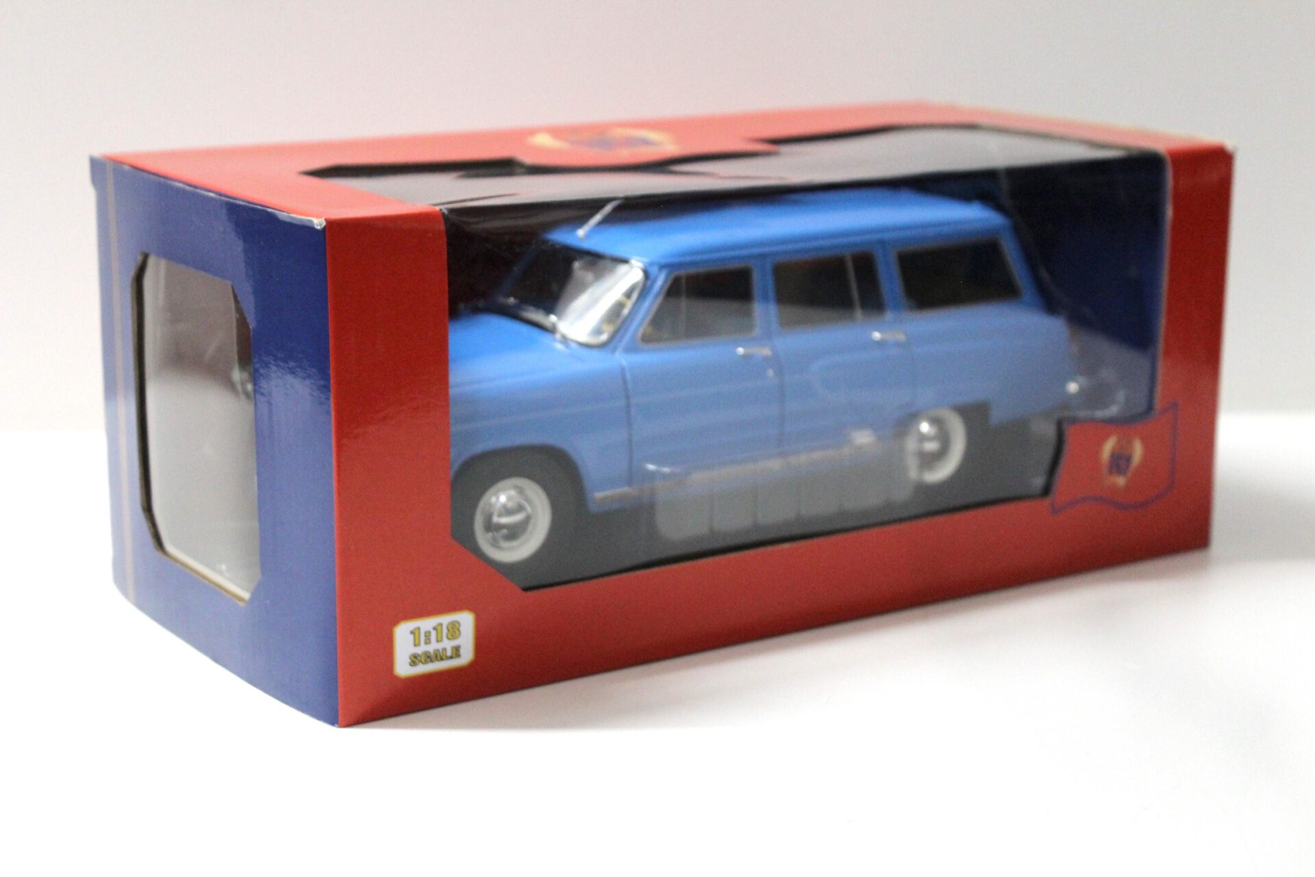 1:18 IST Wolga Volga GAZ 22V Kombi "Volga" 1967 blue