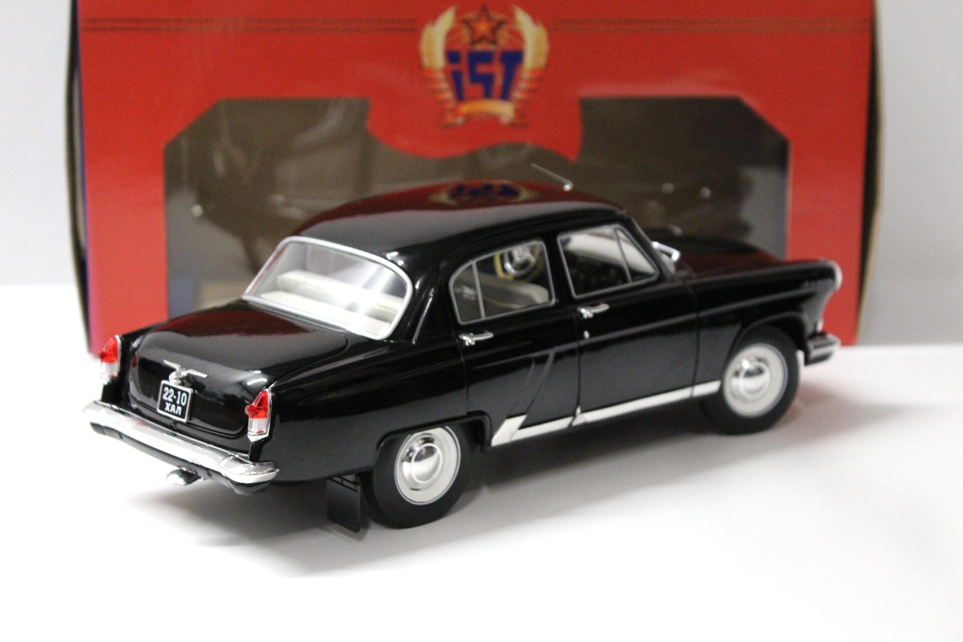 1:18 IST Wolga Volga GAZ 21R Limousine "Volga" 1966 black