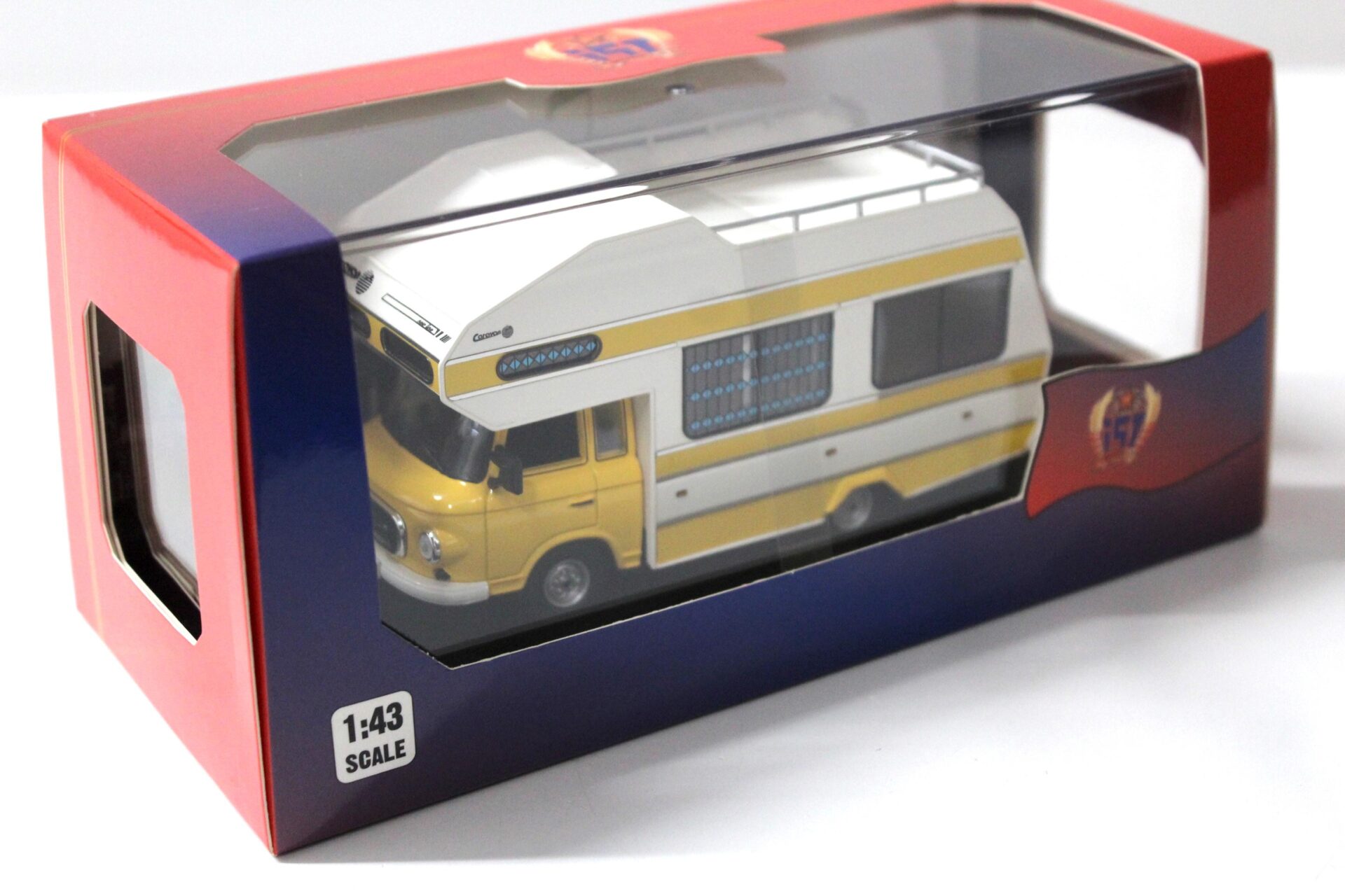 1:43 IST Models Barkas B1000 Wohnmobil 1973 yellow/ white